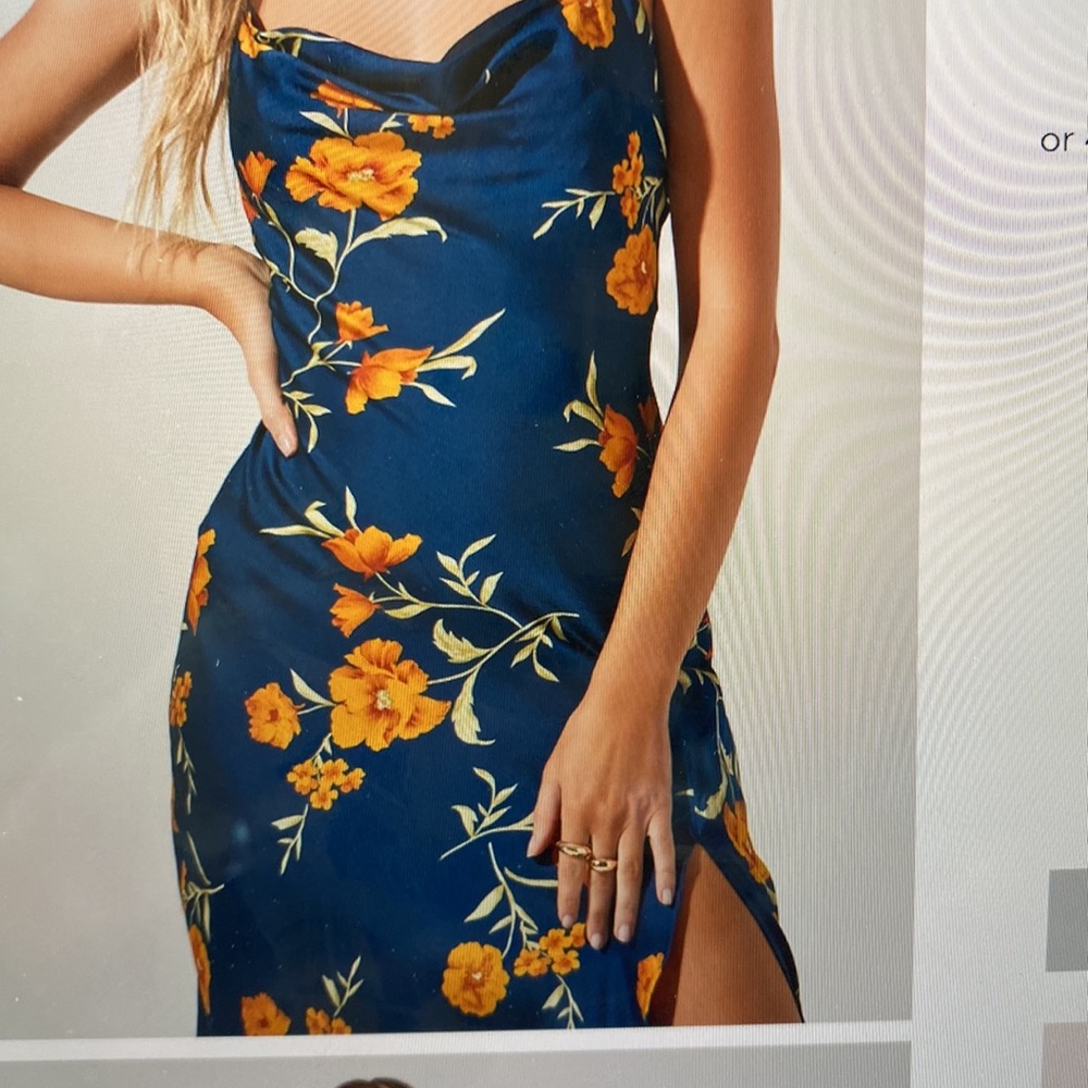 Gaia dark floral midi dress ASTR the label size S